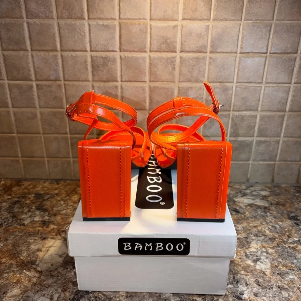 BAMBOO Women's Bright Orange Strappy Heels Size 8 - Picture 3 of 4